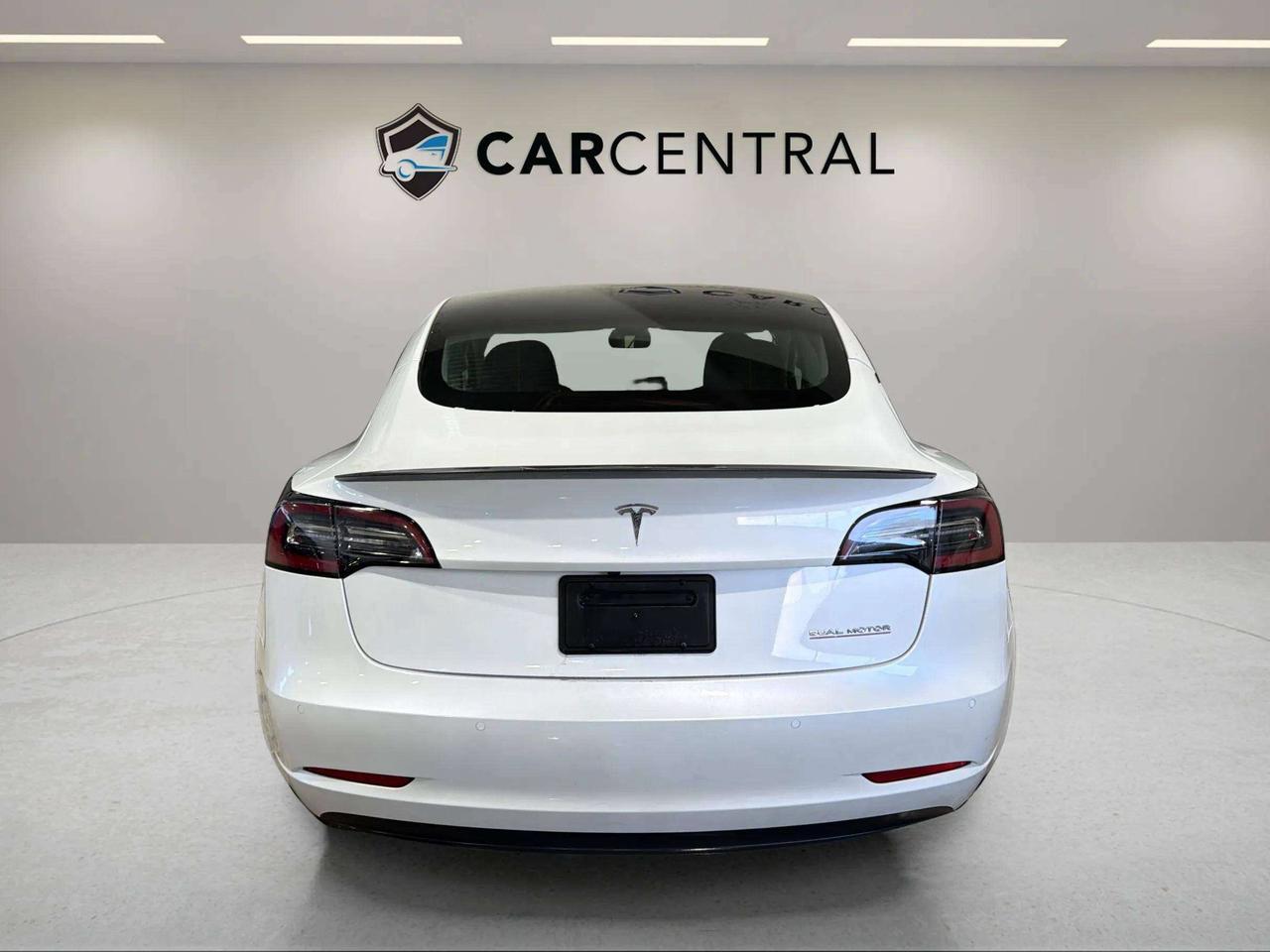 2022 Tesla Model 3 PERFORMANCE | AWD | LEATHER | CLEAN CARFAX | 1 OWN Photo3