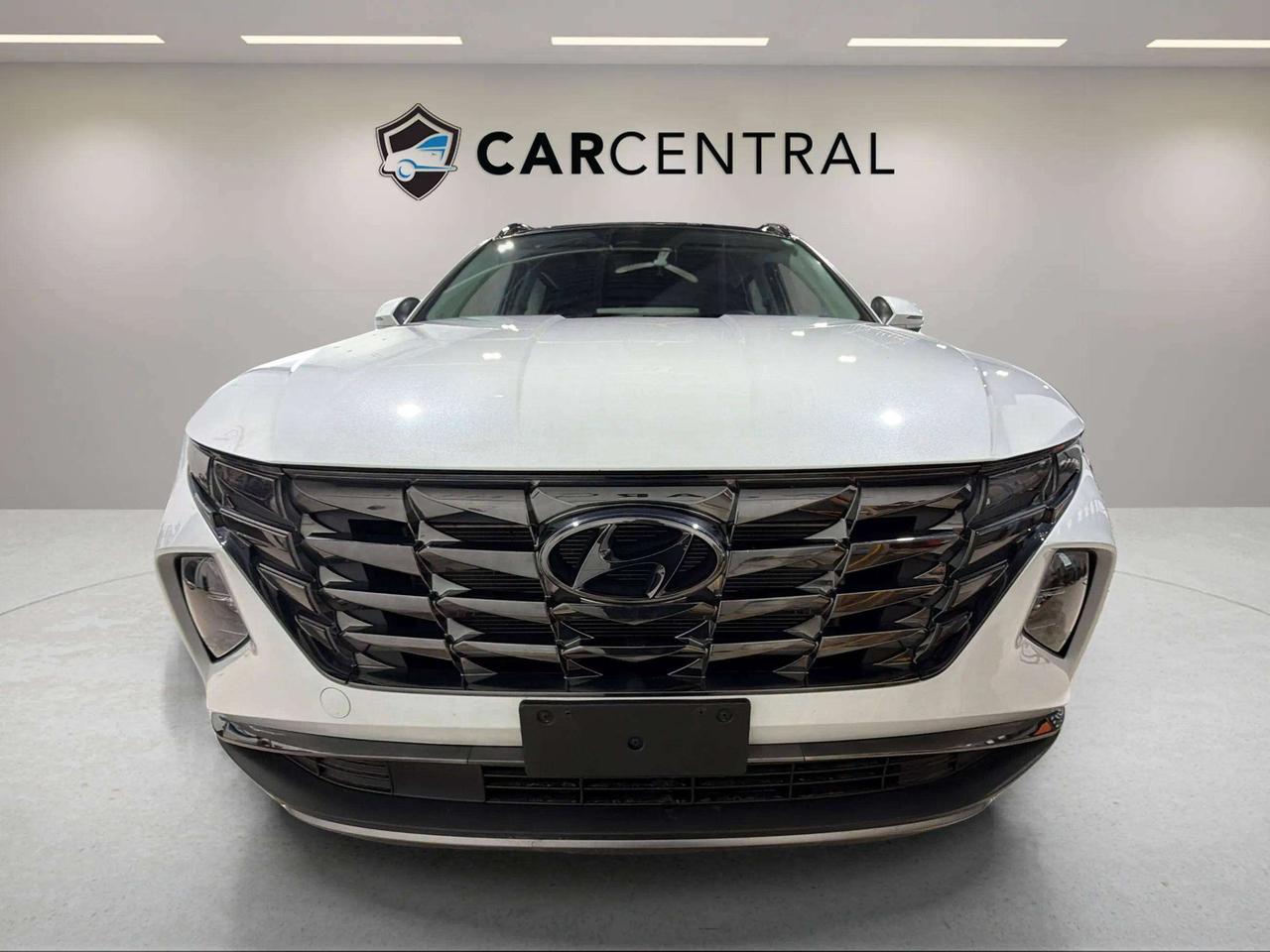 2024 Hyundai Tucson TREND | AWD | LEATHER | ROOF | CLEAN CARFAX | Photo