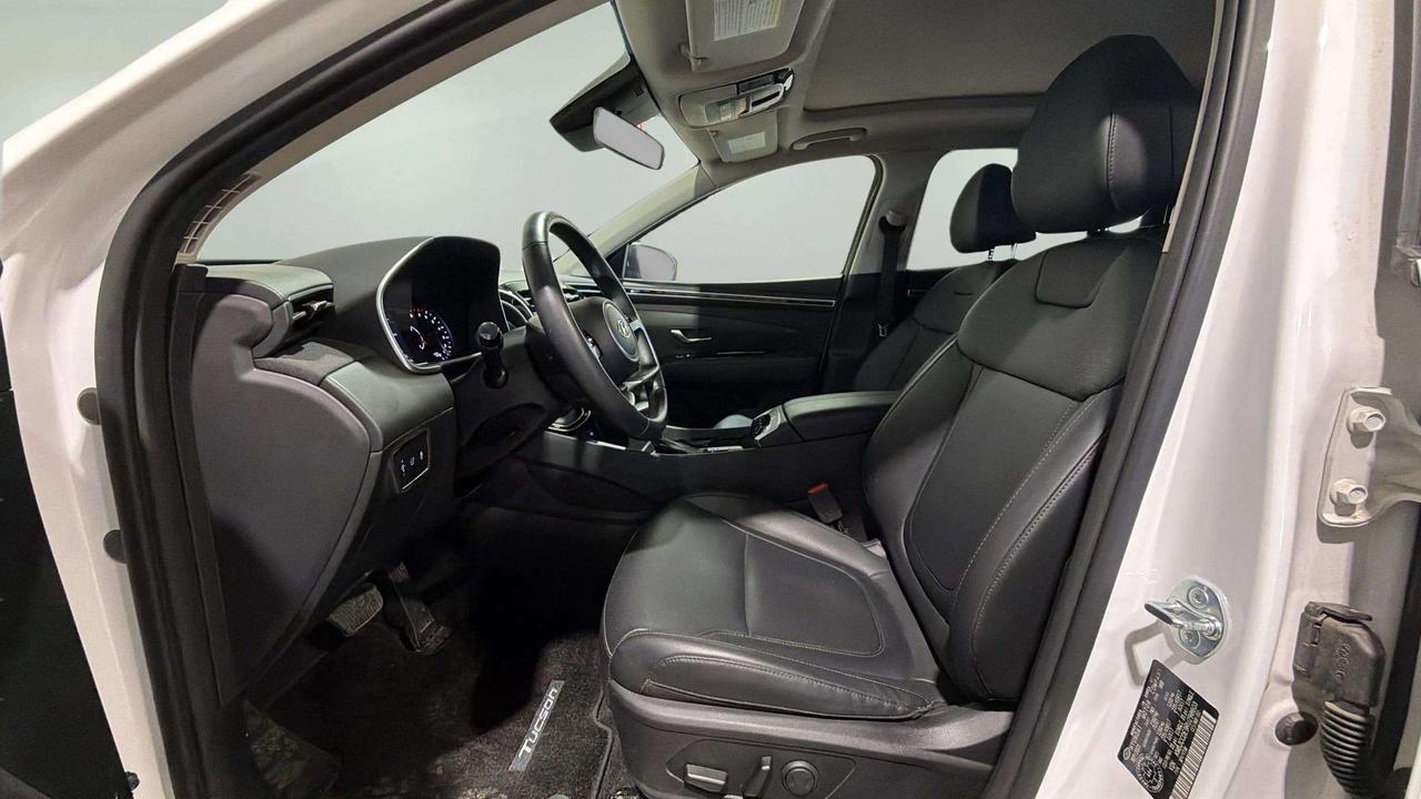 2024 Hyundai Tucson TREND | AWD | LEATHER | ROOF | CLEAN CARFAX | Photo