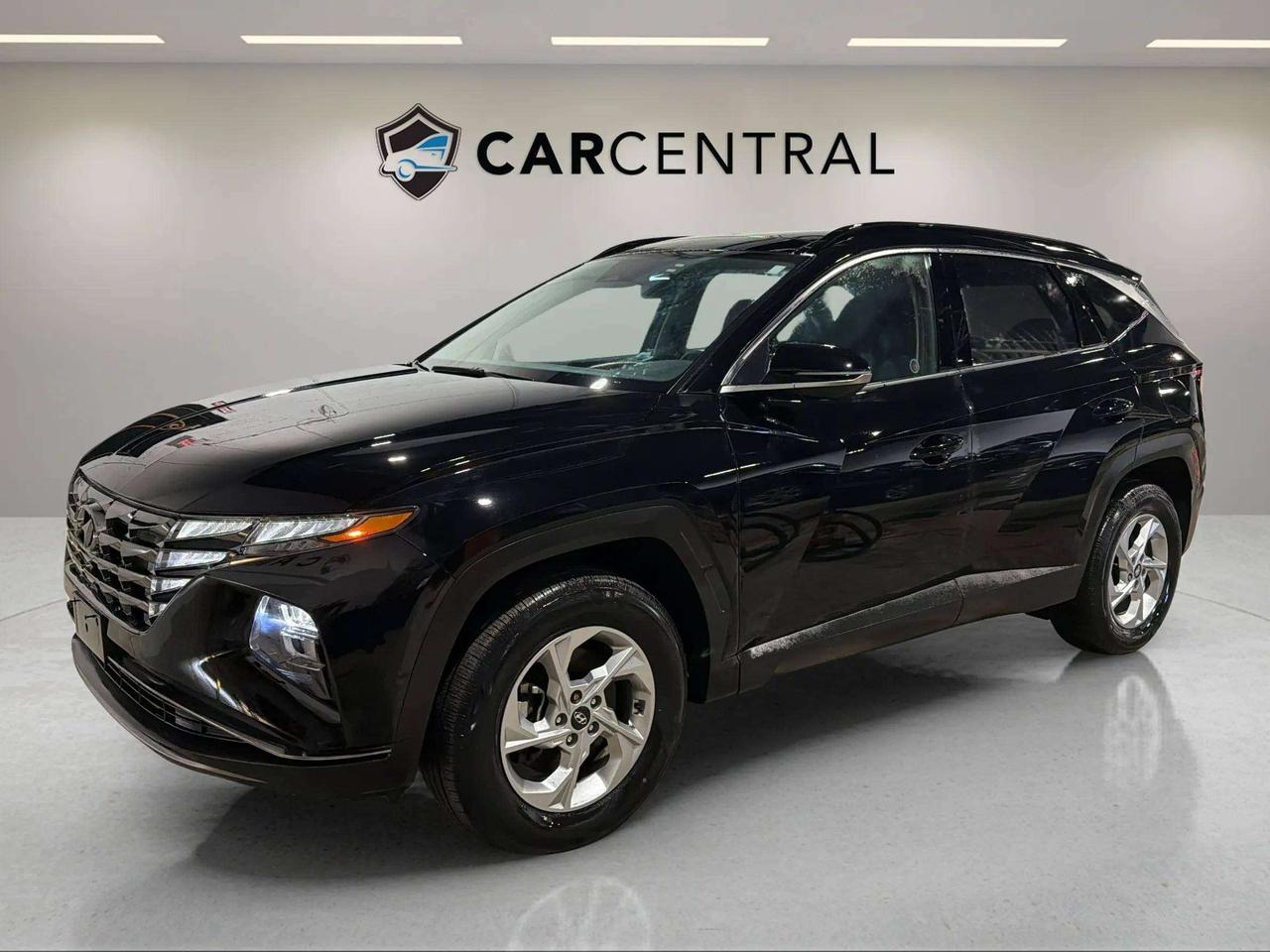 2024 Hyundai Tucson TREND | AWD | LEATHER | ROOF | CLEAN CARFAX | Photo