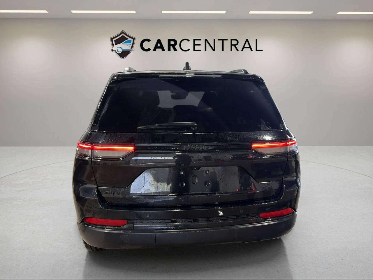 2023 Jeep Grand Cherokee ALTITUDE |CLEAN CARFAX|STARTER|SUNROOF|BLK DIAMOND Photo