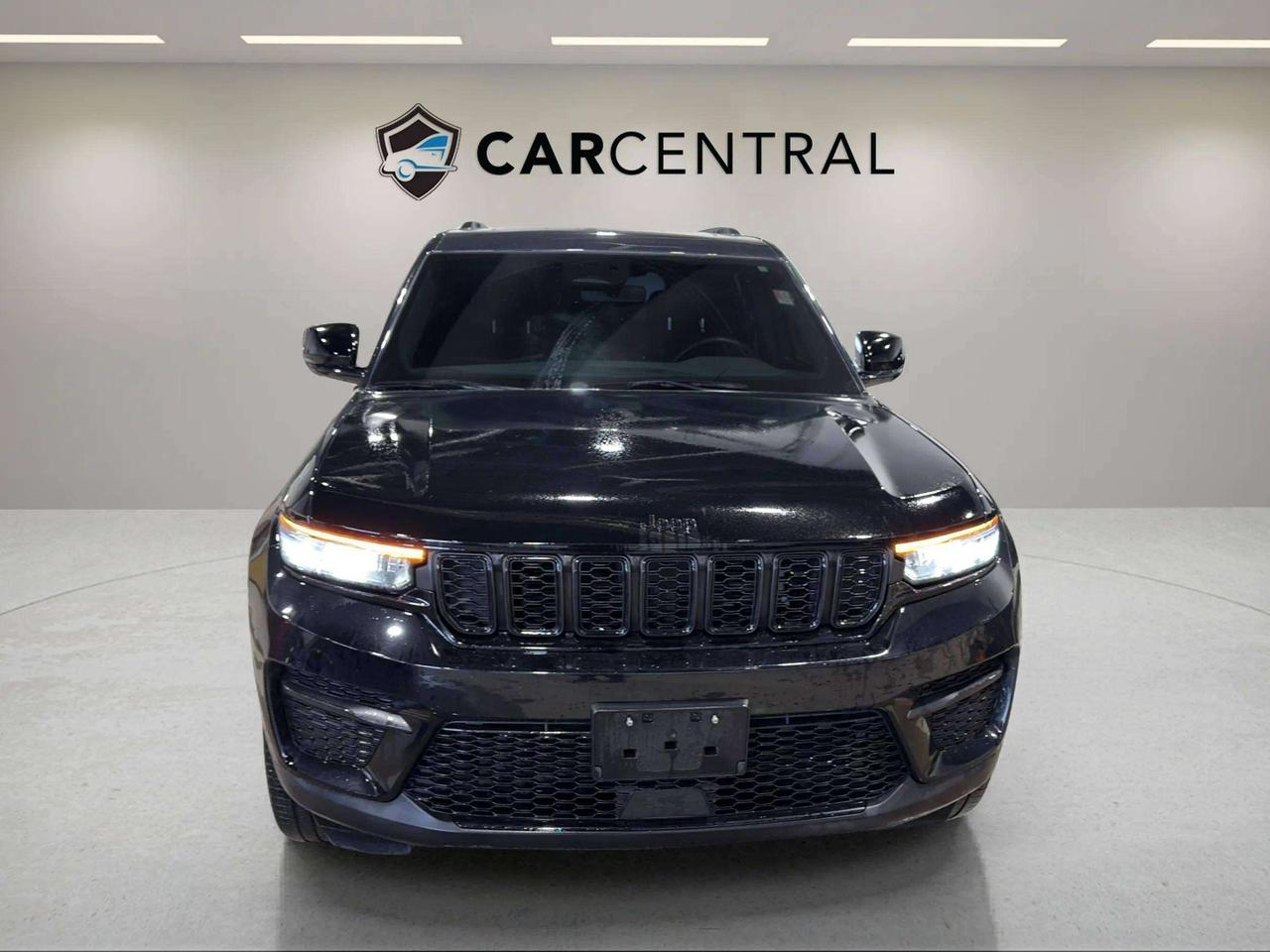 2023 Jeep Grand Cherokee ALTITUDE |CLEAN CARFAX|STARTER|SUNROOF|BLK DIAMOND Photo