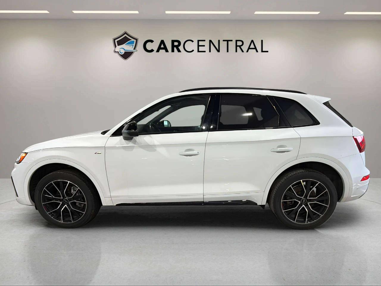2022 Audi Q5 PROGRESSIV | CLEAN CARFAX| PANO | 360 | S LINE Photo