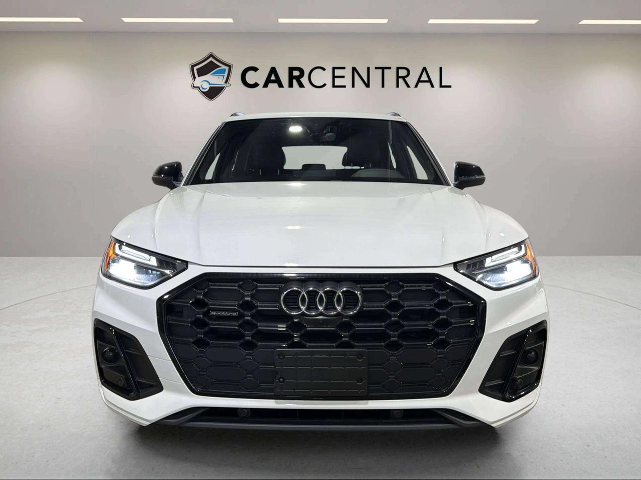 2022 Audi Q5 PROGRESSIV | CLEAN CARFAX| PANO | 360 | S LINE Photo