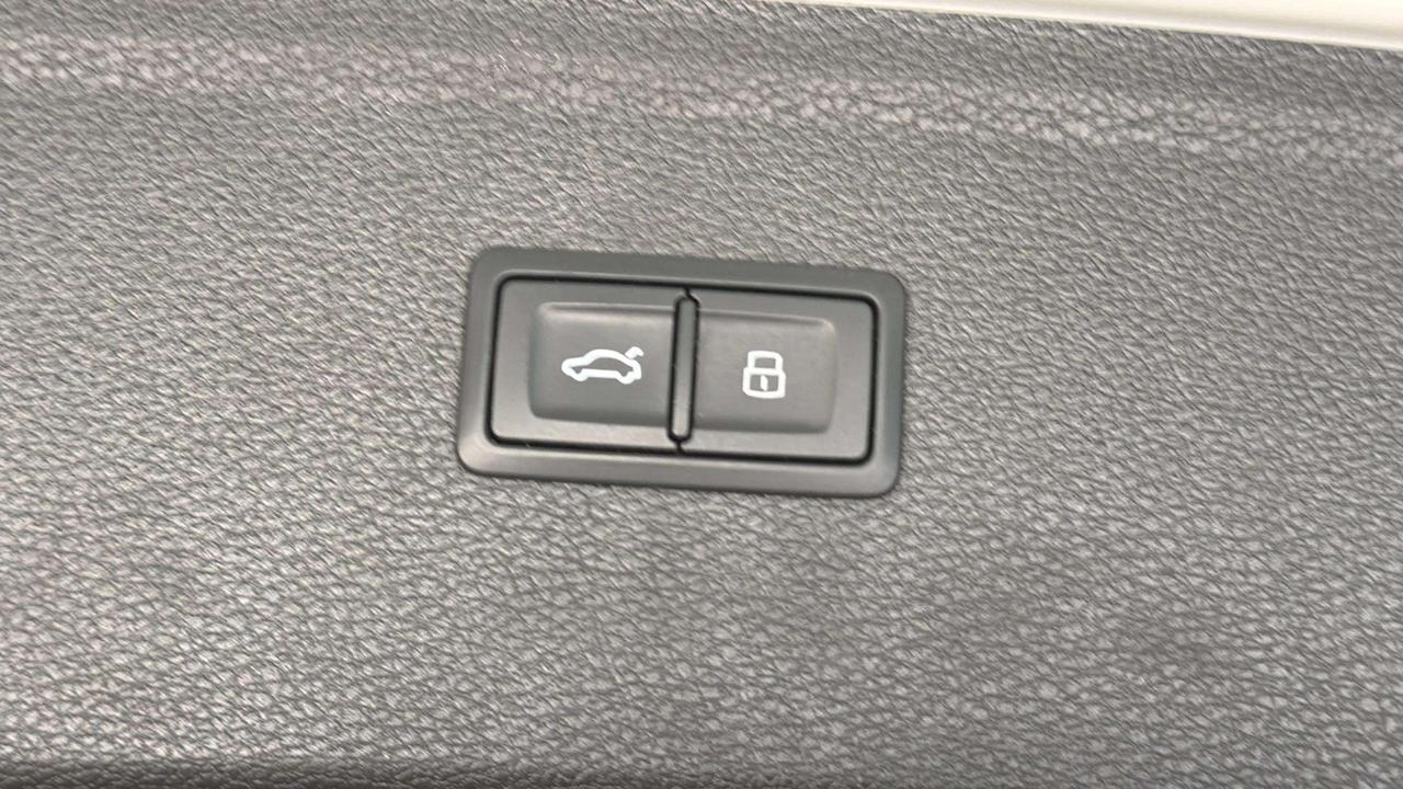 2022 Audi Q5 PROGRESSIV | CLEAN CARFAX| PANO | 360 | S LINE Photo
