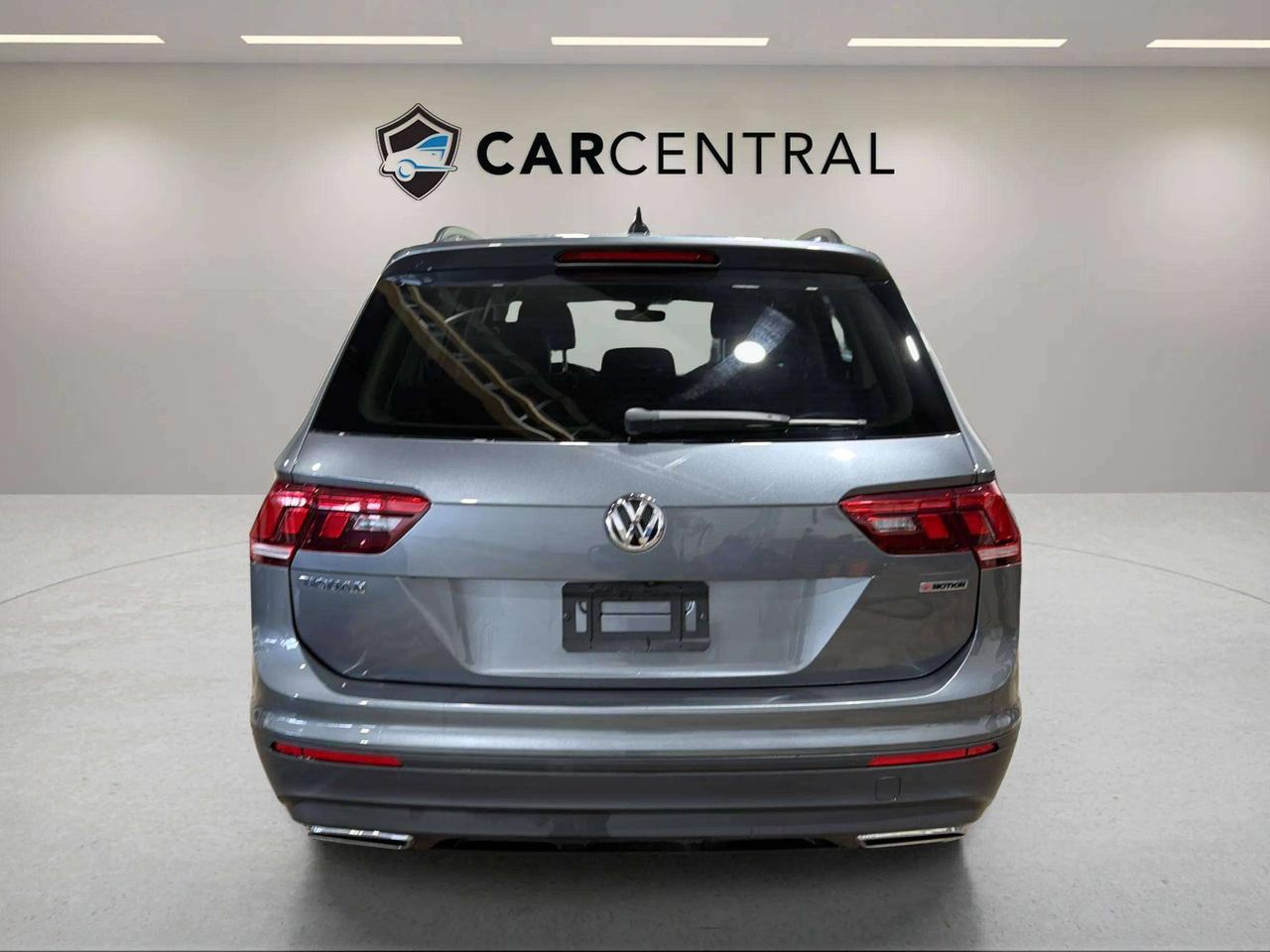 2021 Volkswagen Tiguan COMFORTLINE| CLEAN CARFAX | CARPLAY | PANO|1 OWNER Photo