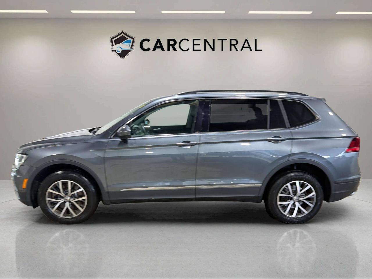 2021 Volkswagen Tiguan COMFORTLINE| CLEAN CARFAX | CARPLAY | PANO|1 OWNER Photo