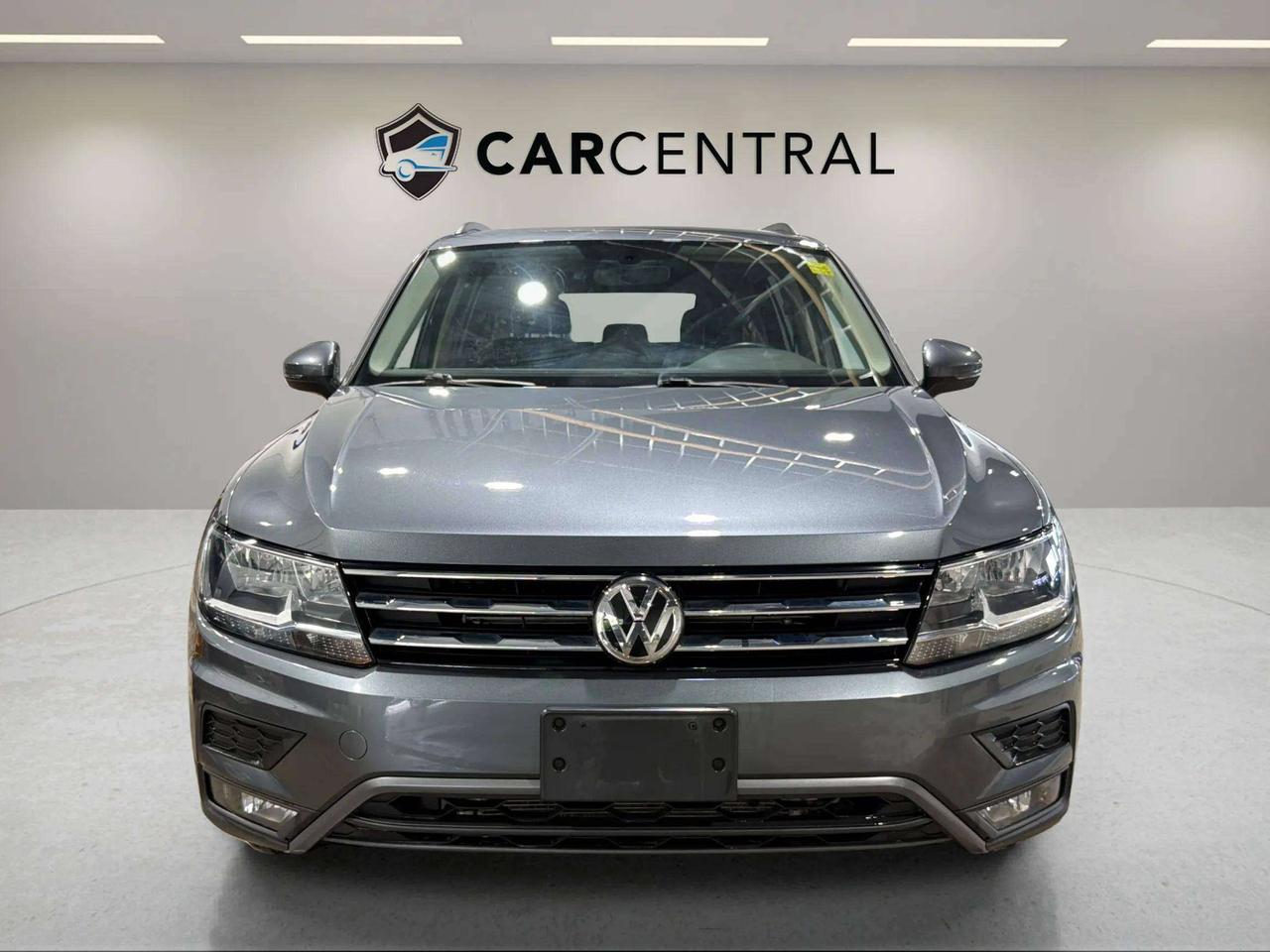 2021 Volkswagen Tiguan COMFORTLINE| CLEAN CARFAX | CARPLAY | PANO|1 OWNER Photo