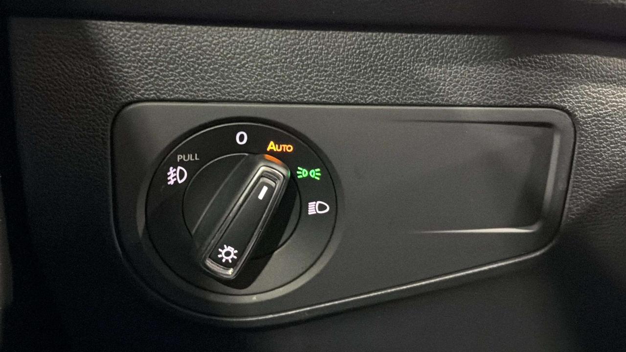 2021 Volkswagen Tiguan COMFORTLINE| CLEAN CARFAX | CARPLAY | PANO|1 OWNER Photo