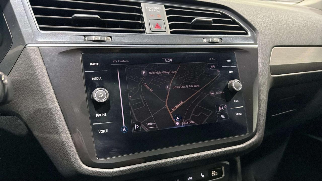 2021 Volkswagen Tiguan COMFORTLINE| CLEAN CARFAX | CARPLAY | PANO|1 OWNER Photo