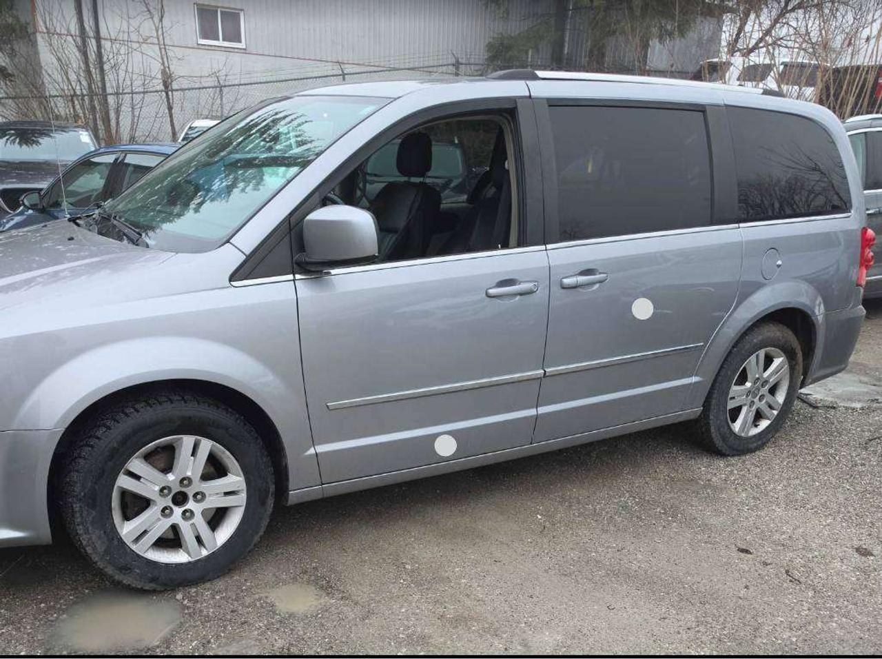 2017 Dodge Grand Caravan CREW PLUS | AS IS SPECIAL | POWER DOORS | Photo3
