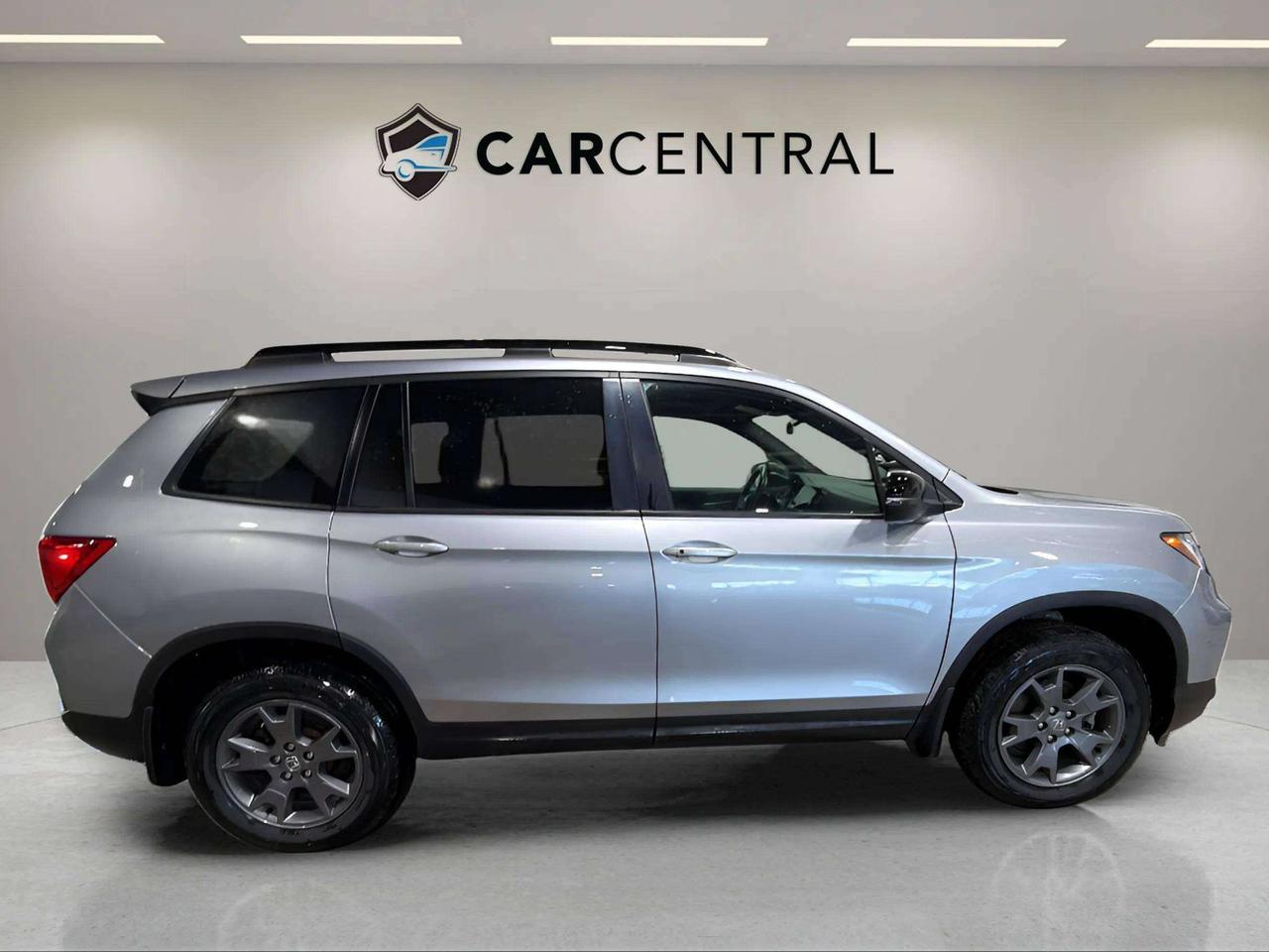 2022 Honda Passport SPORT | CLEAN CARFAX | SUNROOF | HONDA SENSING Photo