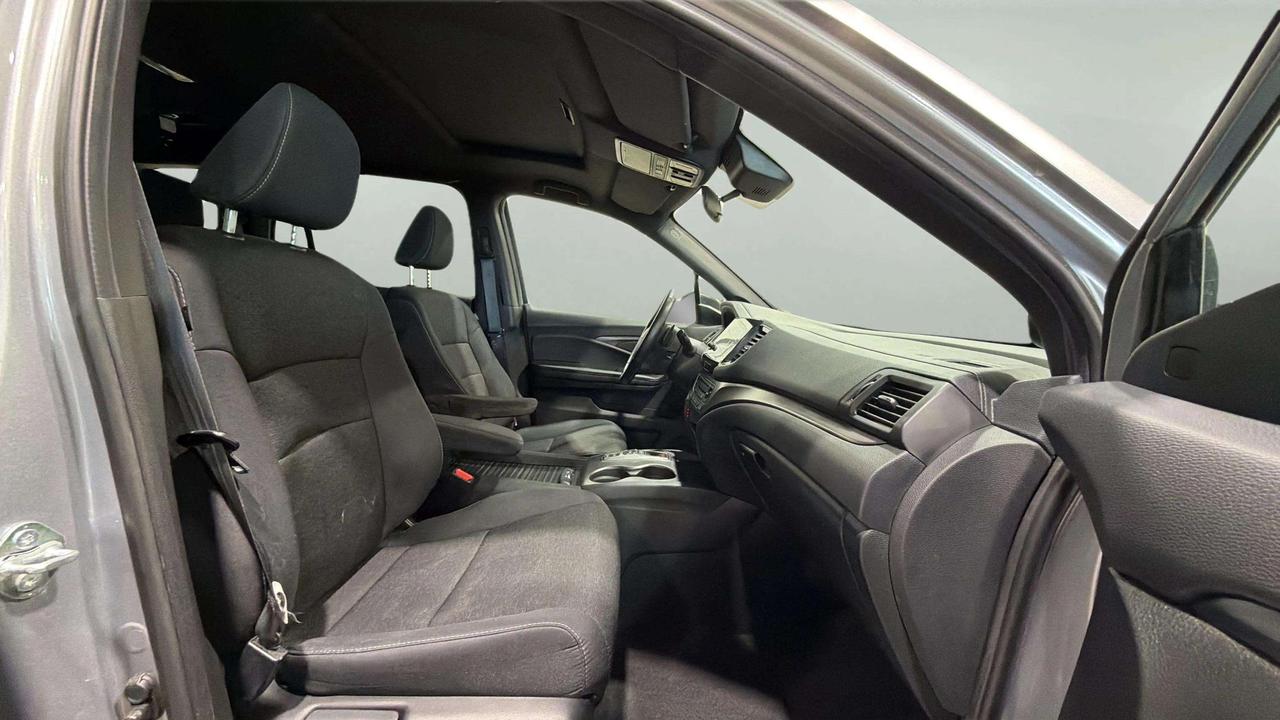 2022 Honda Passport SPORT | CLEAN CARFAX | SUNROOF | HONDA SENSING Photo