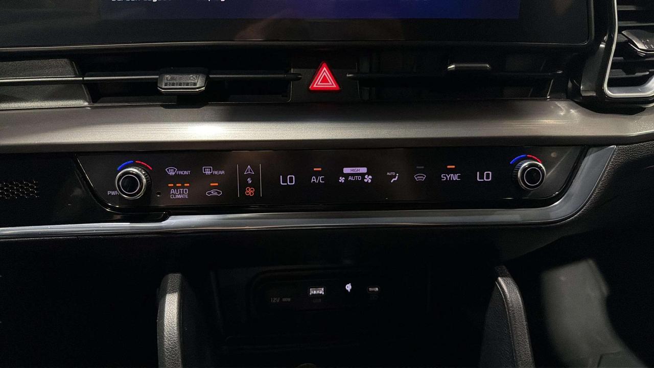 2023 Kia Sportage EX | AWD | CLEAN CARFAX | HEATED SEATS Photo