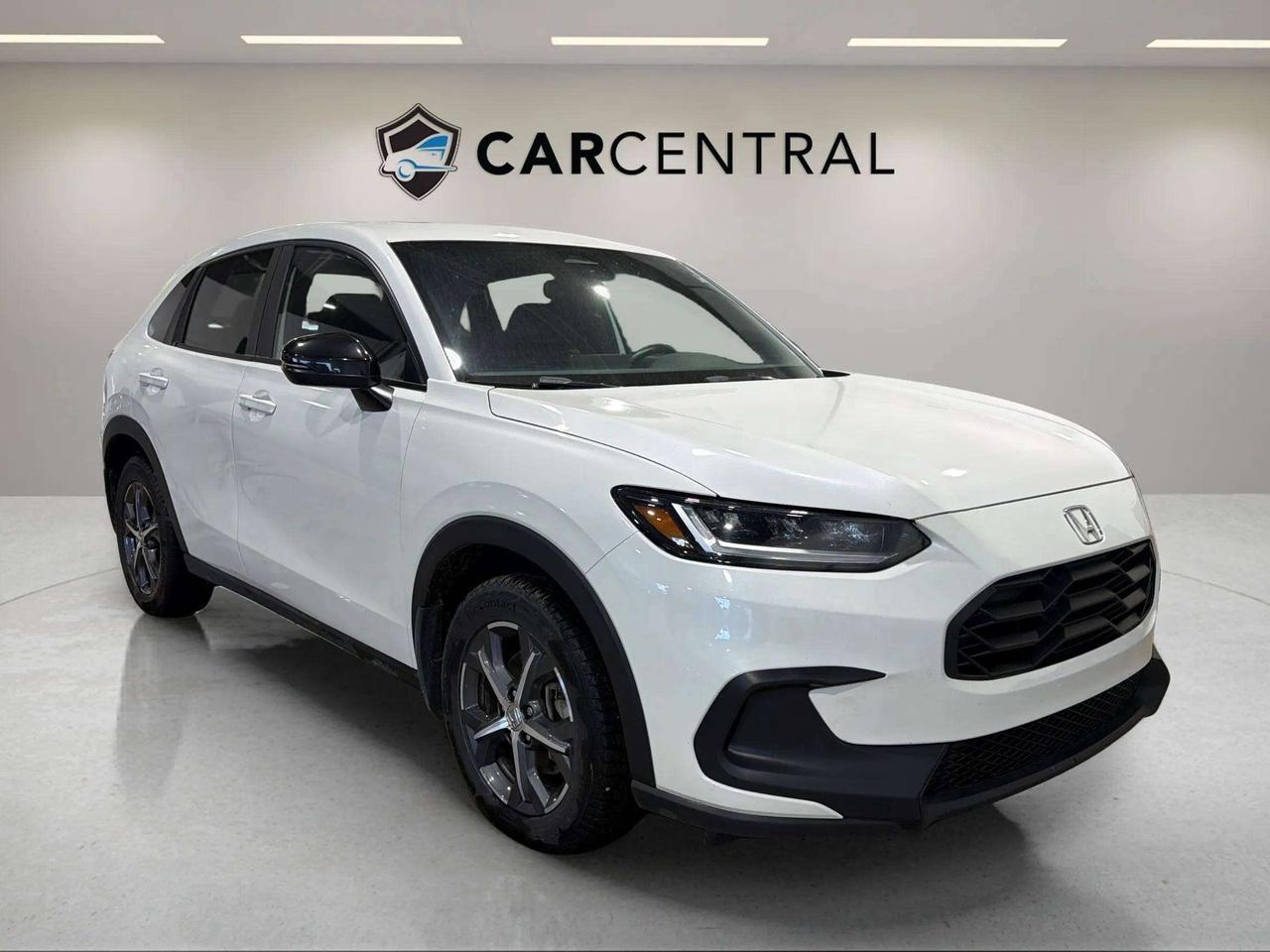 2024 Honda HR-V SPORT-B | CLEAN CARFAX| SUNROOF | CARPLAY| AWD Photo