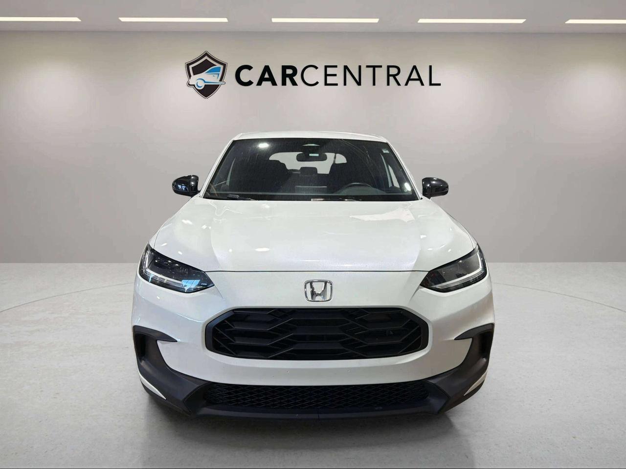 2024 Honda HR-V SPORT-B | CLEAN CARFAX| SUNROOF | CARPLAY| AWD Photo