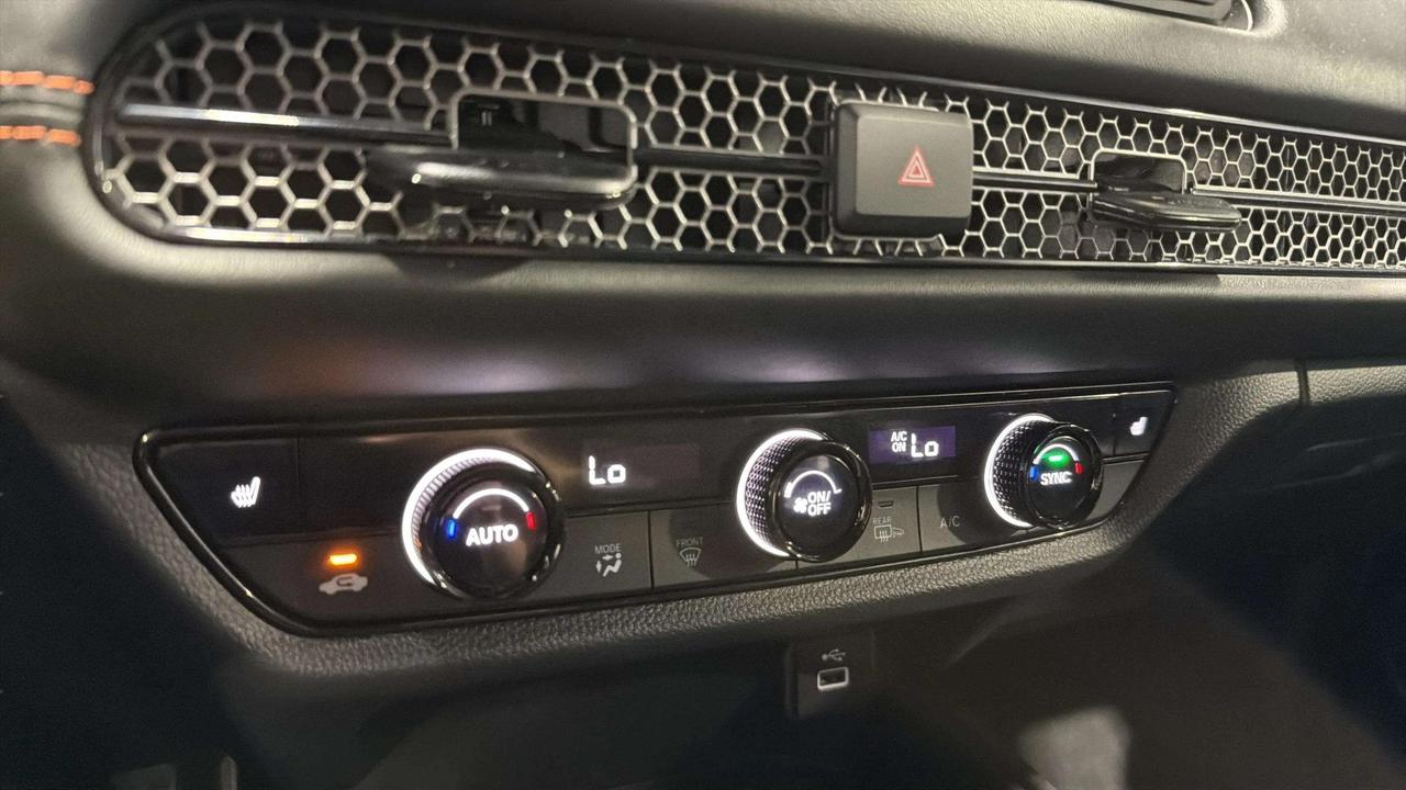 2024 Honda HR-V SPORT-B | CLEAN CARFAX| SUNROOF | CARPLAY| AWD Photo