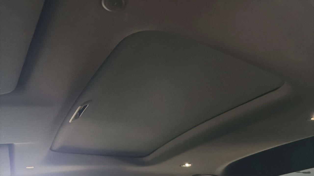 2024 Honda HR-V SPORT-B | CLEAN CARFAX| SUNROOF | CARPLAY| AWD Photo