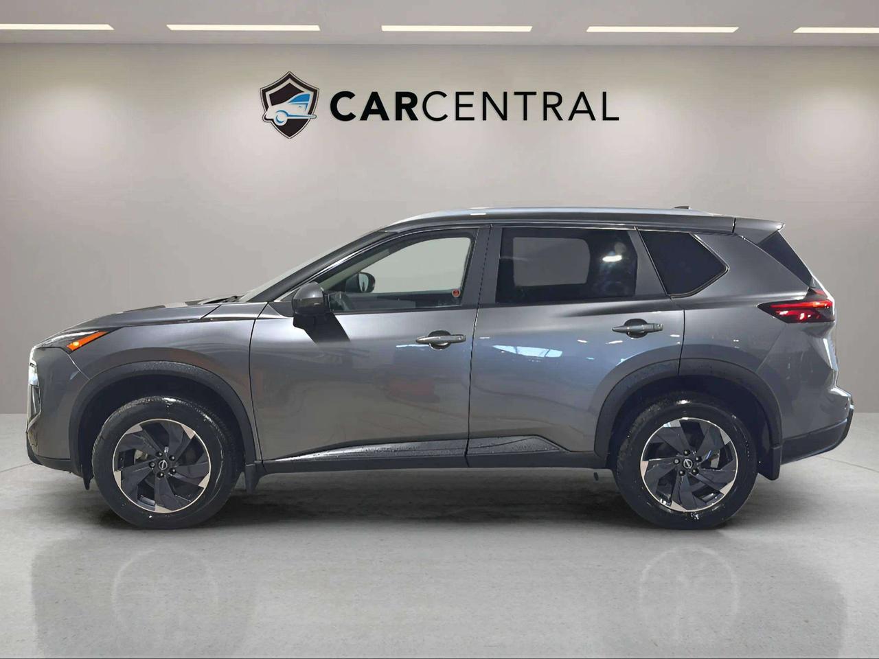 2024 Nissan Rogue SV PANOROOF | CLEAN CARFAX| CARPLAY | AWD | LOW KM Photo