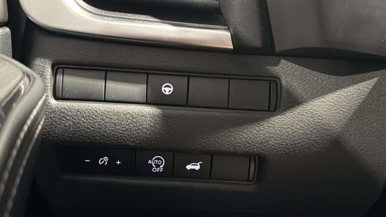 2024 Nissan Rogue SV PANOROOF | CLEAN CARFAX| CARPLAY | AWD | LOW KM Photo