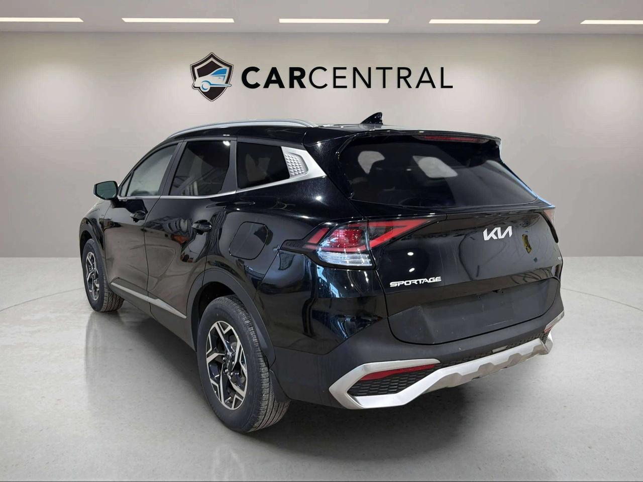 2023 Kia Sportage LX| CLEAN CARFAX | AWD | BACK UP| CARPLAY Photo