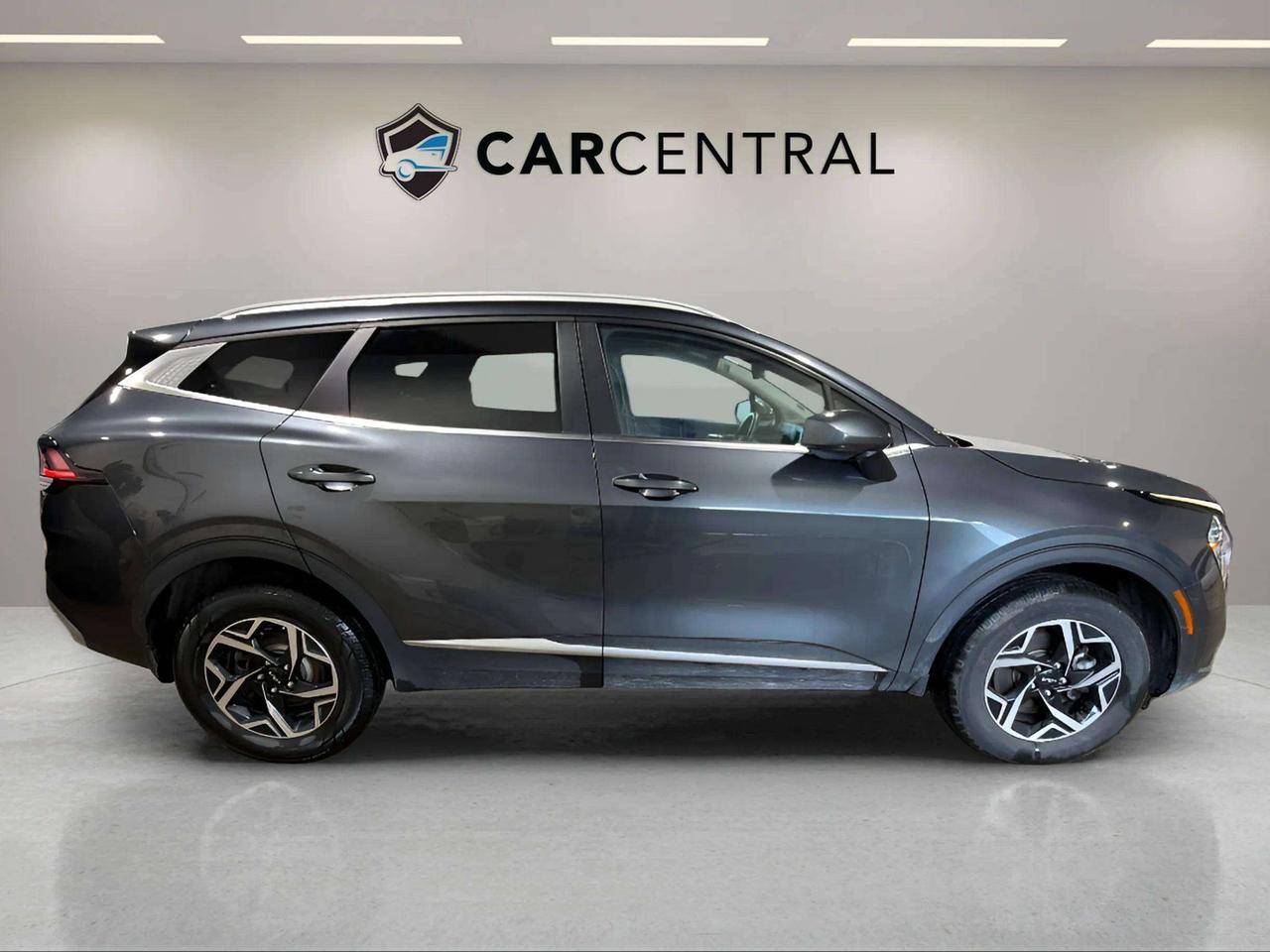 2023 Kia Sportage LX| CLEAN CARFAX | AWD | BACK UP| CARPLAY Photo