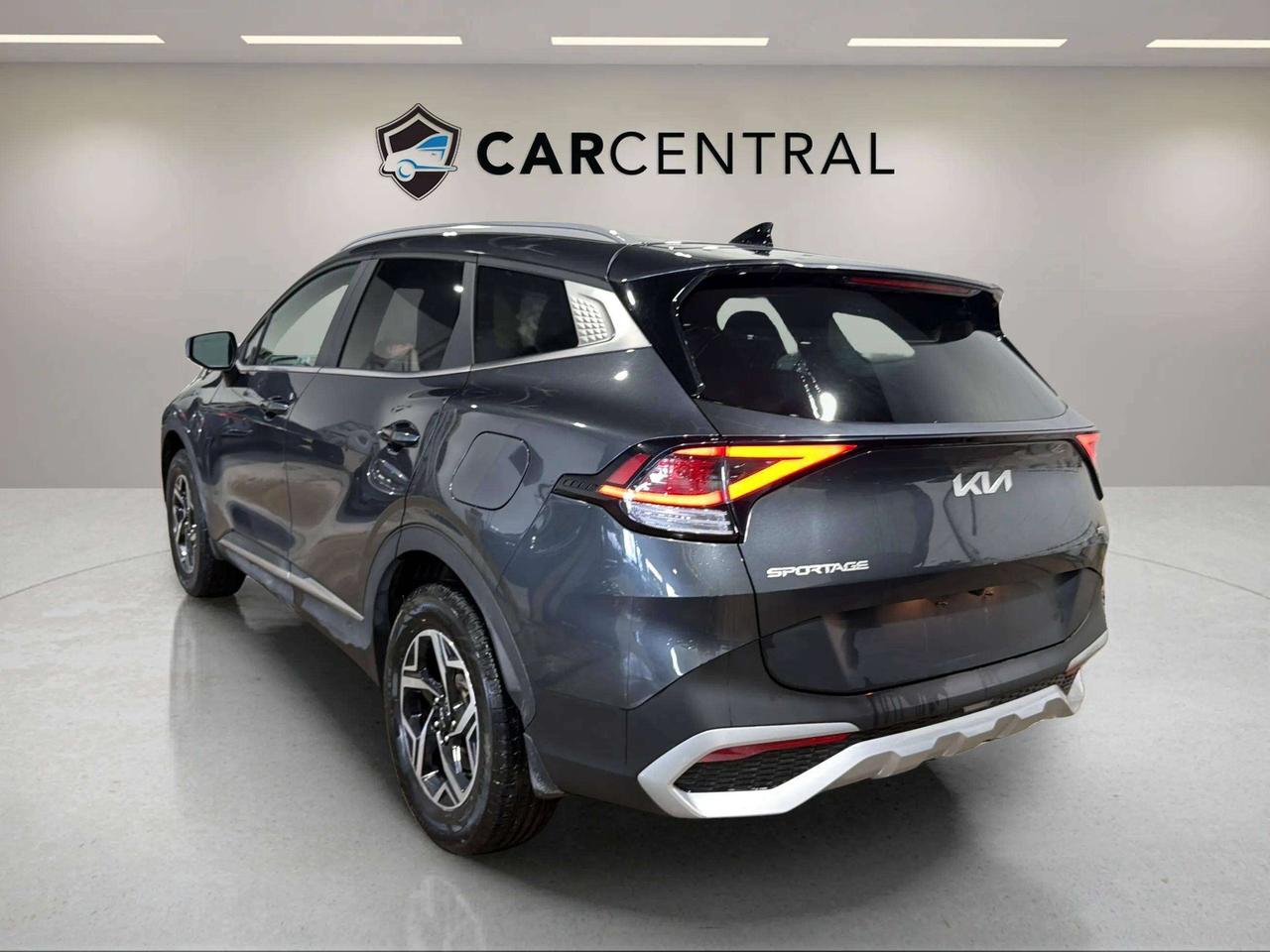 2023 Kia Sportage LX| CLEAN CARFAX | AWD | BACK UP| CARPLAY Photo