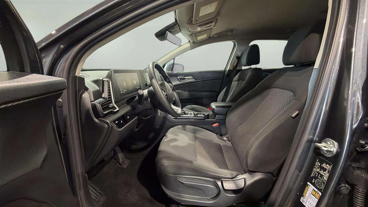 2023 Kia Sportage LX| CLEAN CARFAX | AWD | BACK UP| CARPLAY Photo