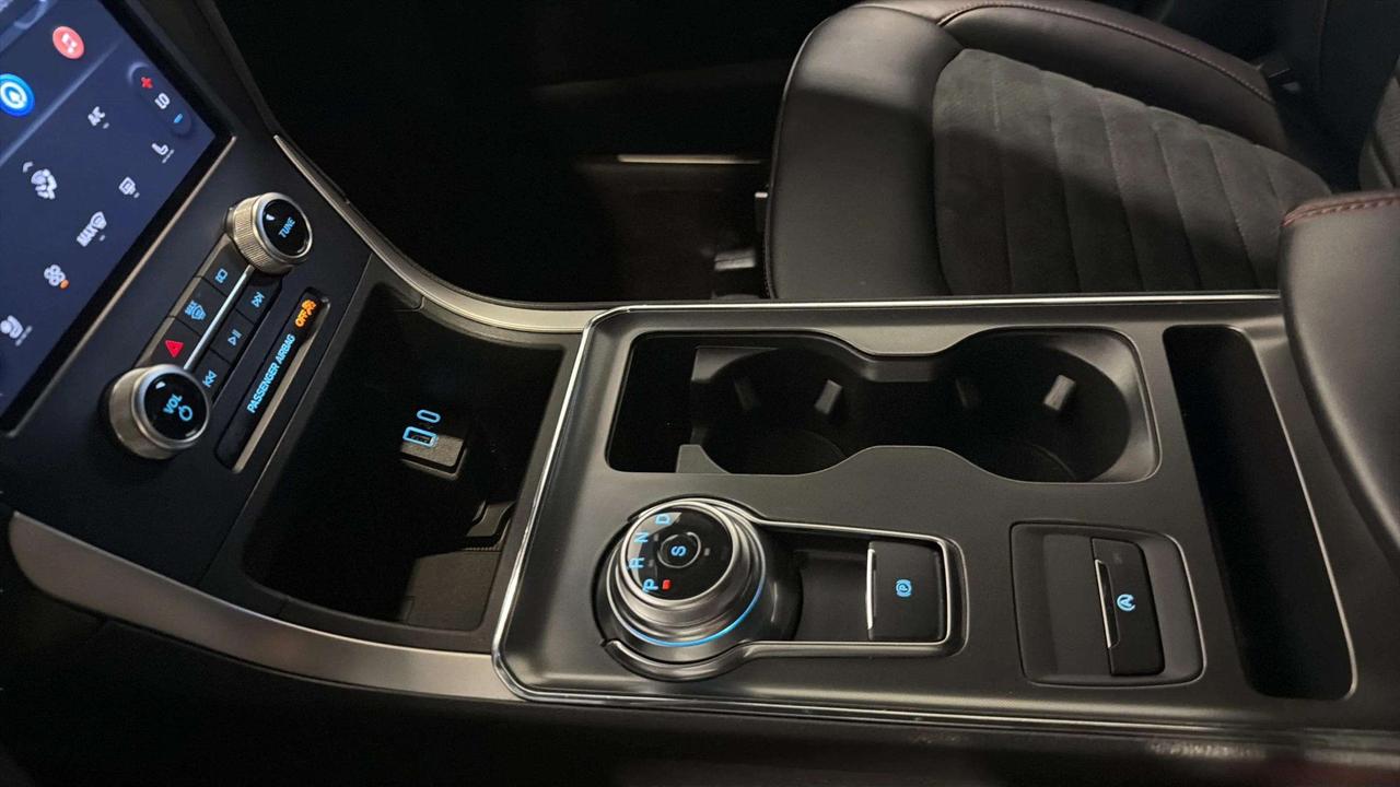 2024 Ford Edge ST LINE| CLEAN CARFAX | PANO | STARTER | CARPLAY Photo