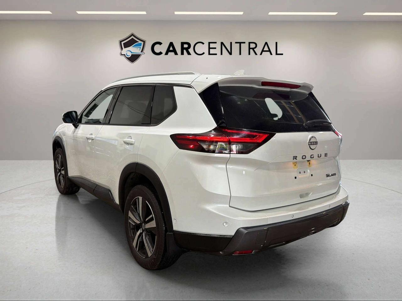2024 Nissan Rogue SL| GOOGLE MAPS |360 | ADAP CRUISE| PANO| STARTER Photo