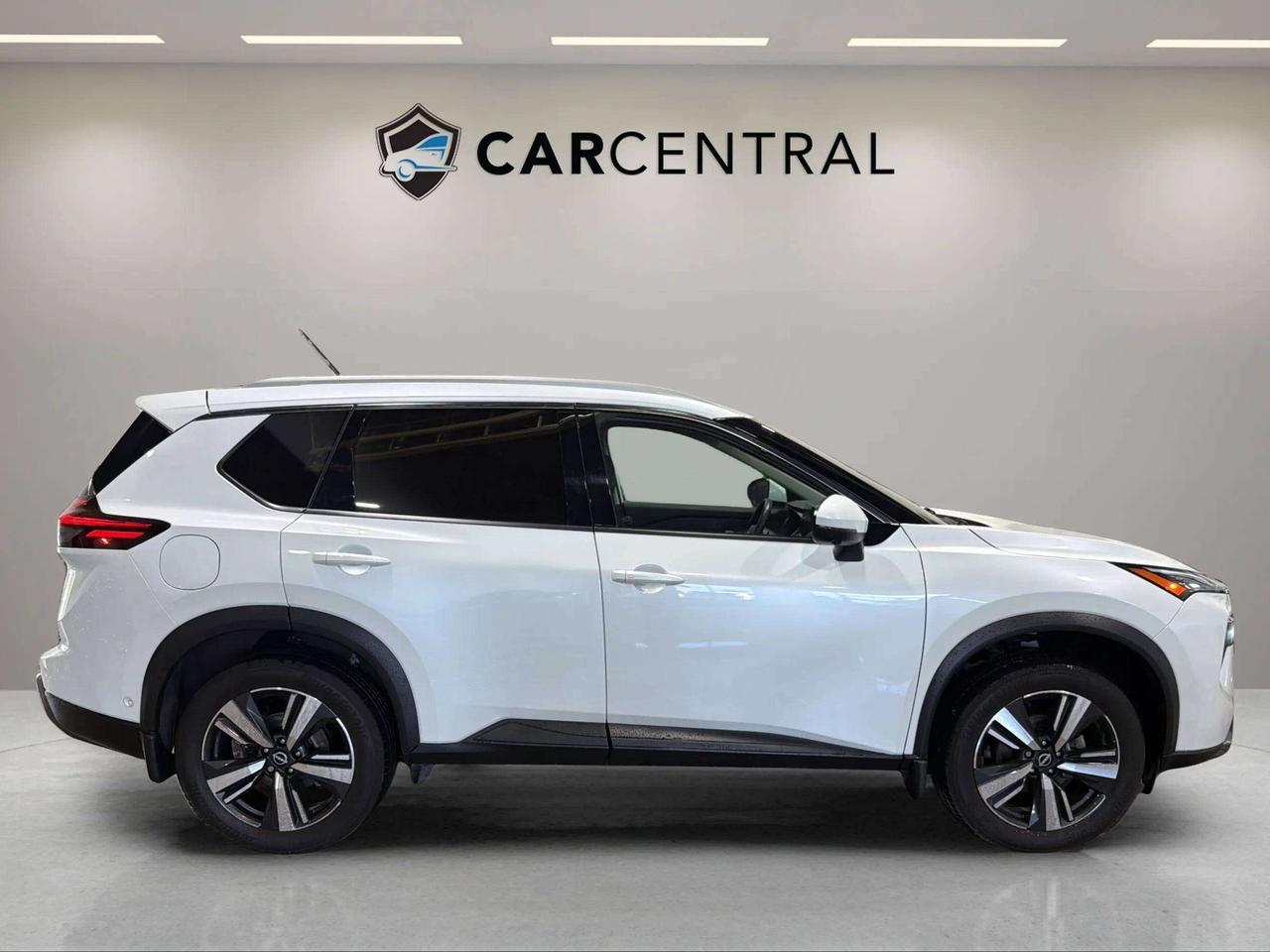2024 Nissan Rogue SL| GOOGLE MAPS |360 | ADAP CRUISE| PANO| STARTER Photo