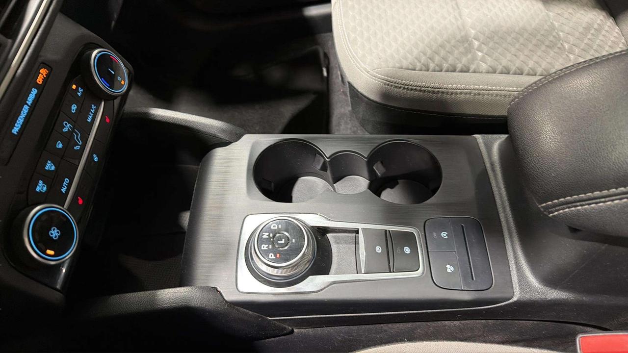 2022 Ford Escape SE| CLEAN CARFAX| PANO | CARPLAY | AWD | Photo