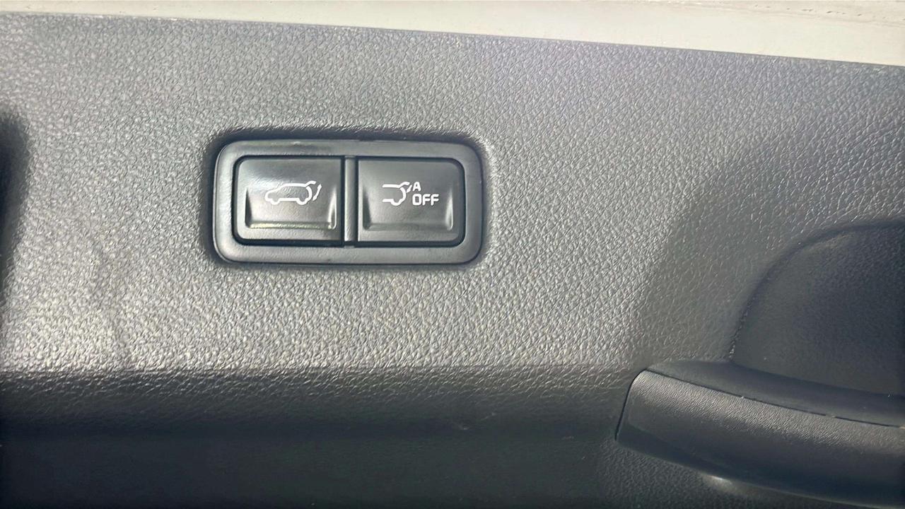 2024 Kia Carnival EX | CLEAN CARFAX | PWR DOORS & LIFTGATE| LEATHER Photo