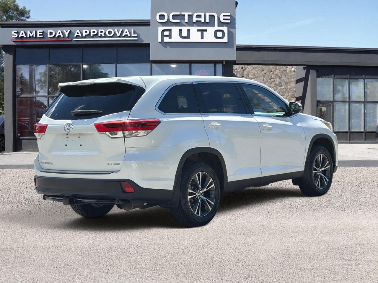 2019 Toyota Highlander Awd Le Photo