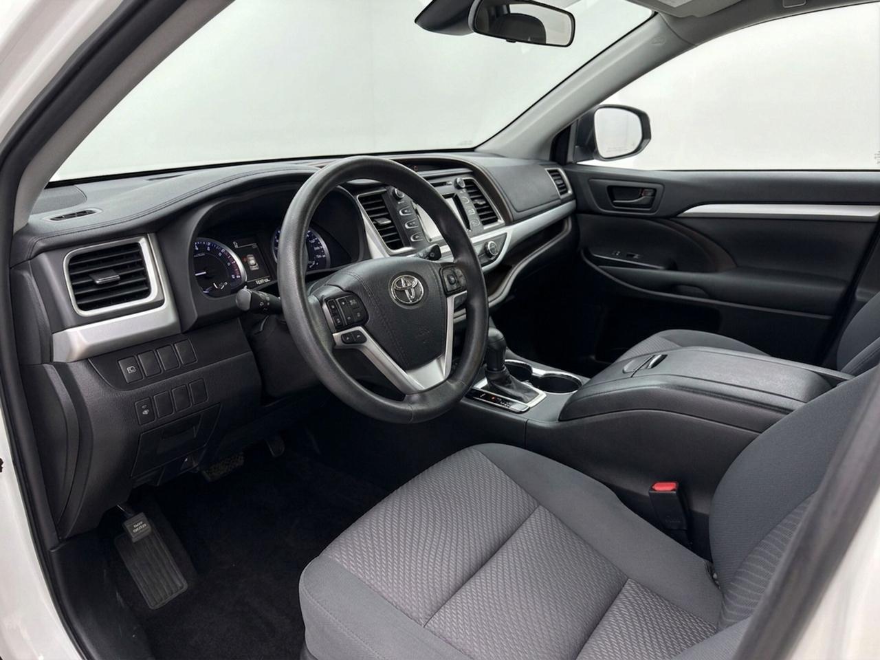 2019 Toyota Highlander Awd Le Photo