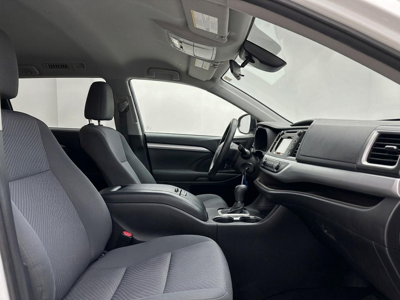 2019 Toyota Highlander Awd Le Photo