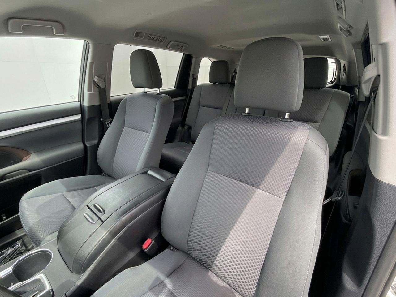 2019 Toyota Highlander Awd Le Photo