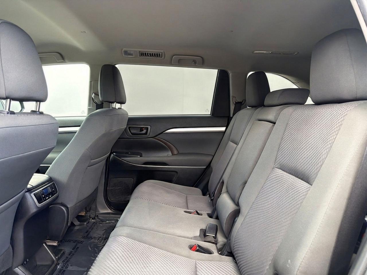 2019 Toyota Highlander Awd Le Photo