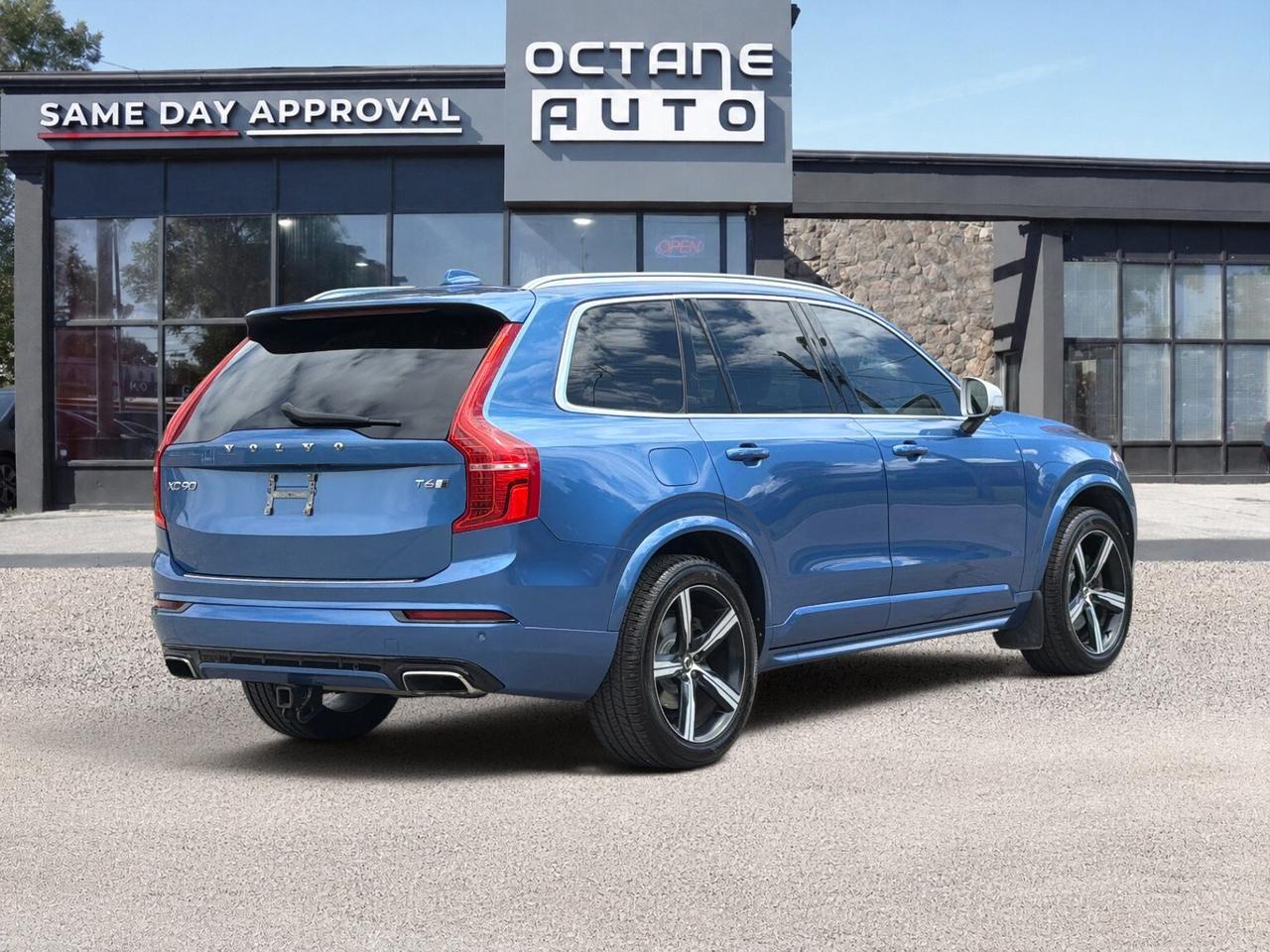 2018 Volvo XC90 T6 AWD R-Design Photo