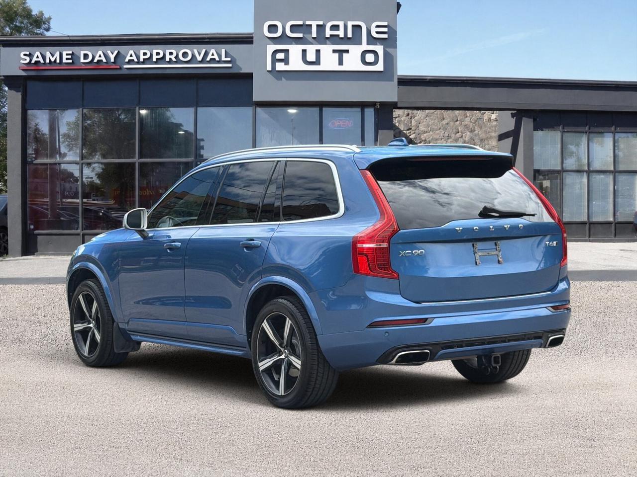 2018 Volvo XC90 T6 AWD R-Design Photo