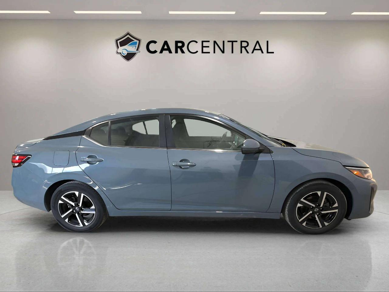 2024 Nissan Sentra SV| CLEAN CARFAX| CARPLAY | HTD SEATS| STARTER Photo