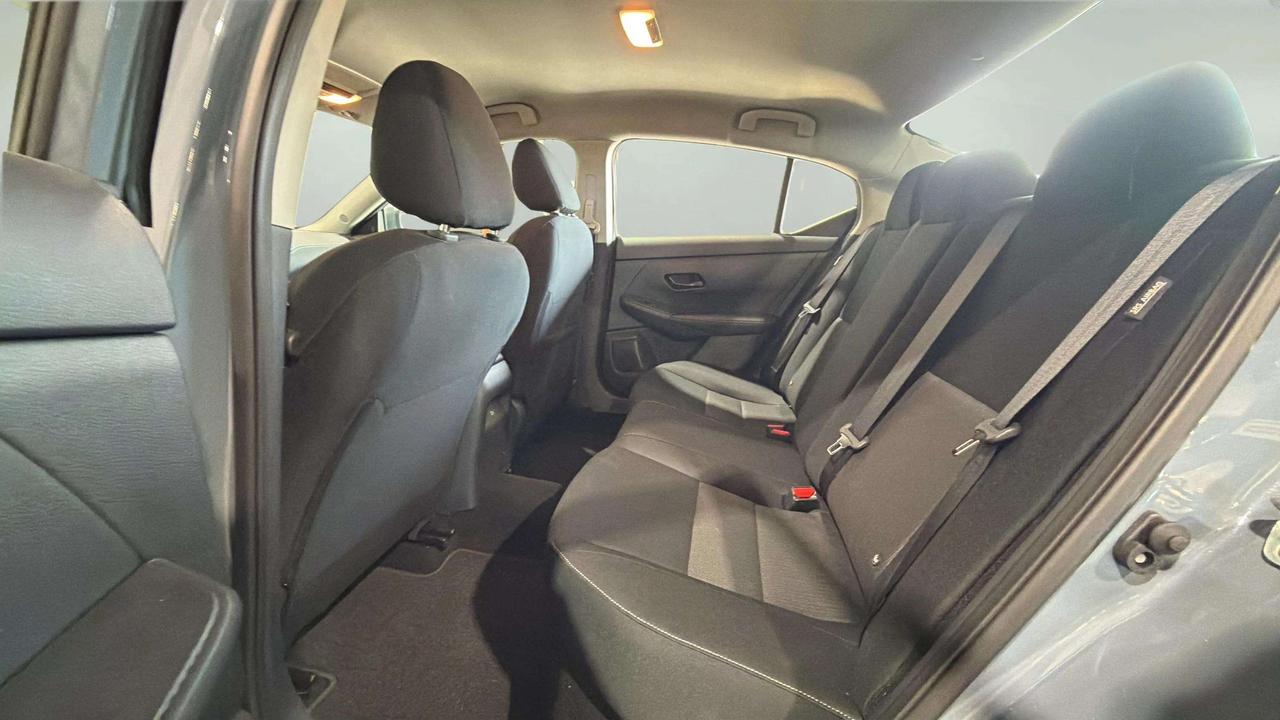 2024 Nissan Sentra SV| CLEAN CARFAX| CARPLAY | HTD SEATS| STARTER Photo