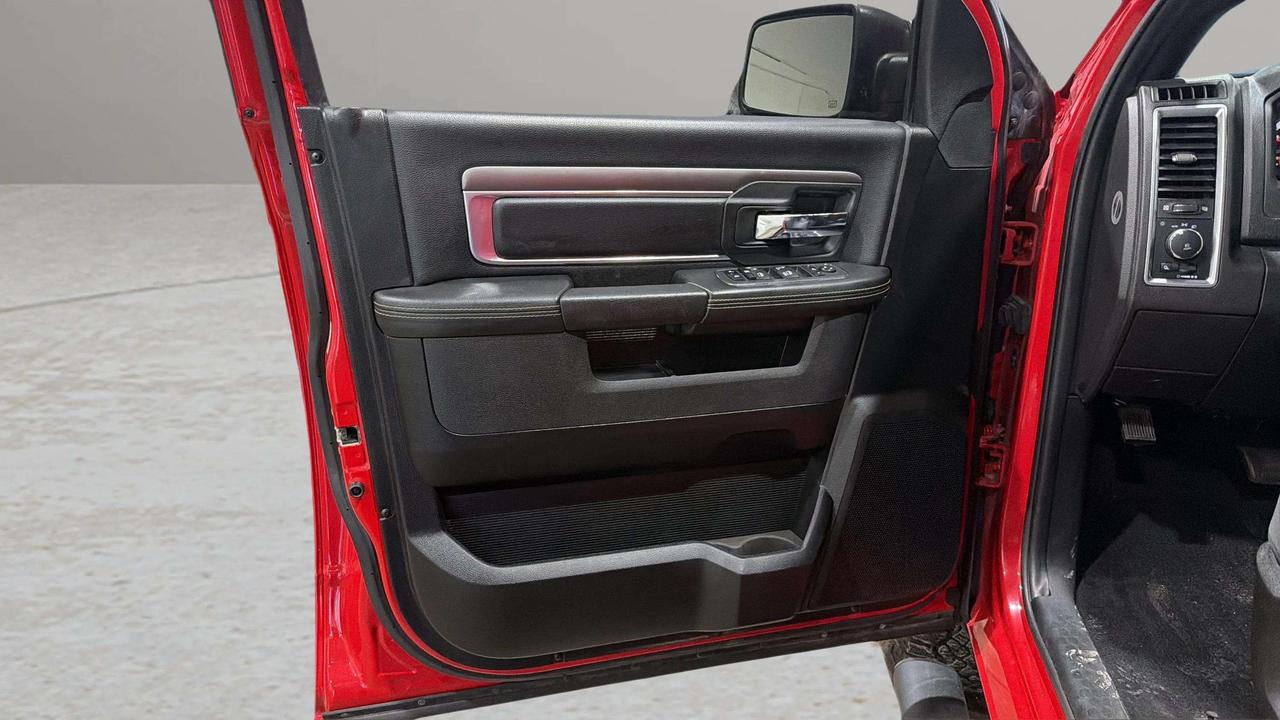 2022 RAM 1500 WARLOCK | HEMI | CREW CAB | Photo