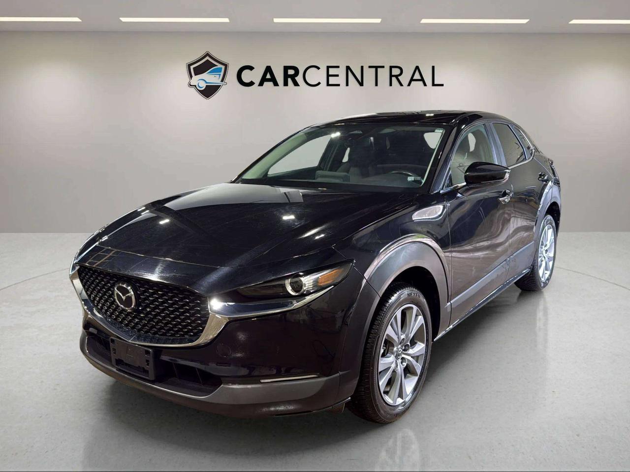 2024 Mazda CX-30 GS | CLEAN CARFAX|  AWD | CARPLAY | HTD STEERING Photo0