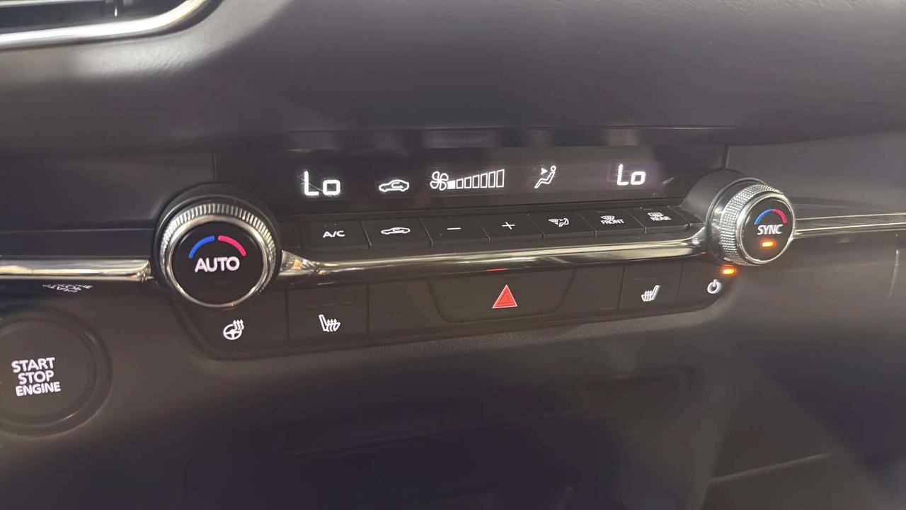 2024 Mazda CX-30 GS | CLEAN CARFAX|  AWD | CARPLAY | HTD STEERING Photo
