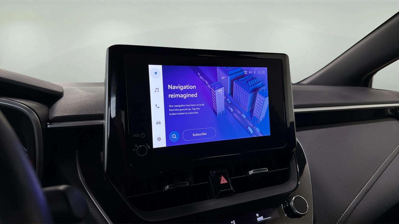 2023 Toyota Corolla Hatchback SE| CLEAN CARFAX | PUSH START | CARPLAY| HTD SEATS Photo