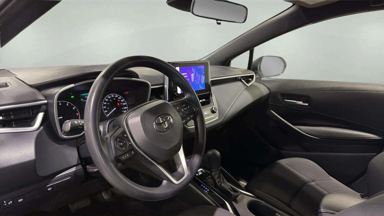 2023 Toyota Corolla Hatchback SE| CLEAN CARFAX | PUSH START | CARPLAY| HTD SEATS Photo