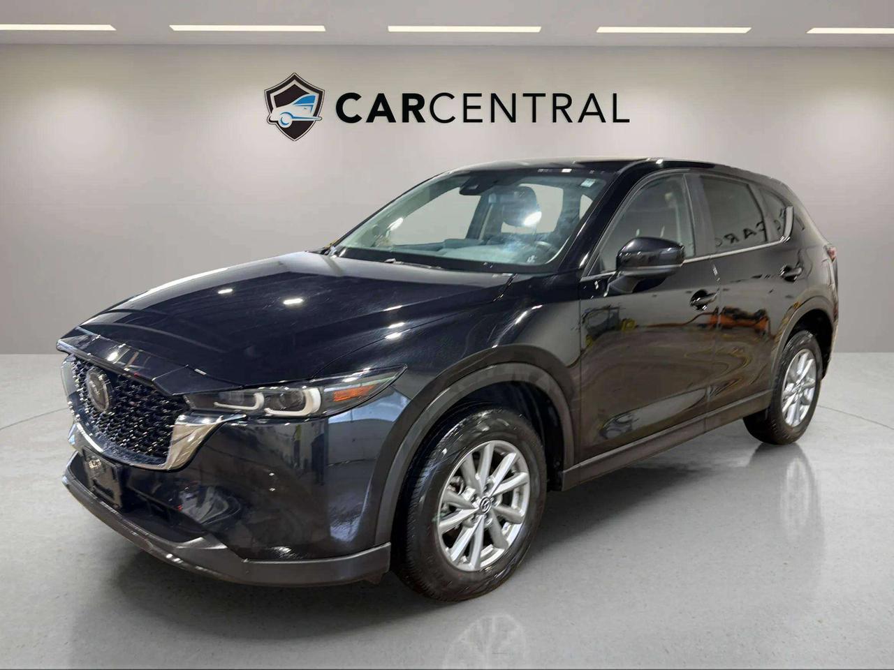 2024 Mazda CX-5 GS AWD | CLEAN CARFAX| CARPLAY | HTD STEERING Photo