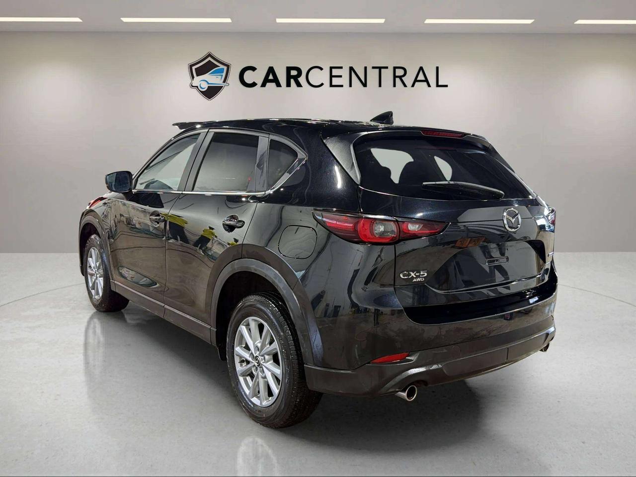 2024 Mazda CX-5 GS AWD | CLEAN CARFAX| CARPLAY | HTD STEERING Photo2