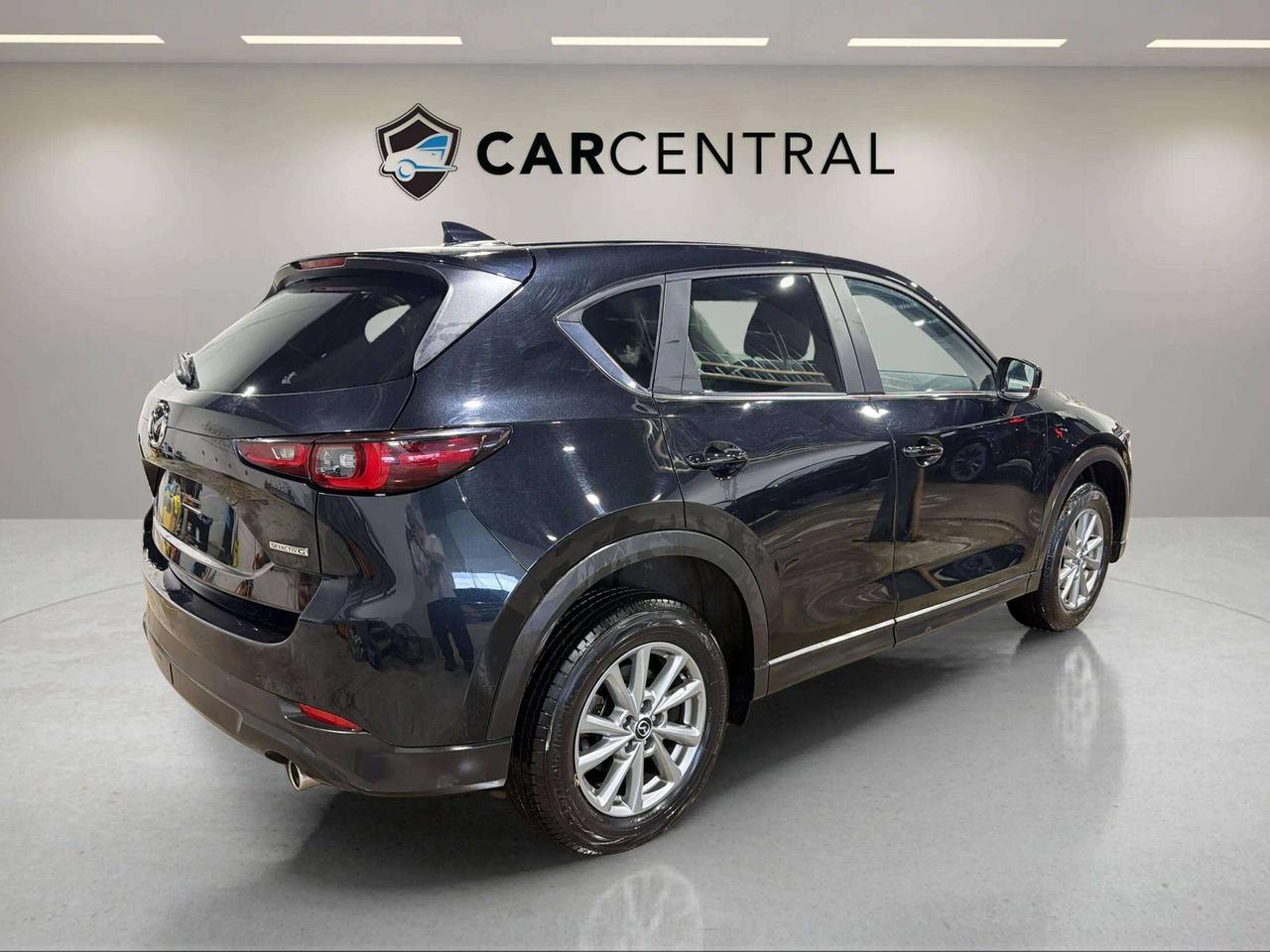 2024 Mazda CX-5 GS AWD | CLEAN CARFAX| CARPLAY | HTD STEERING Photo